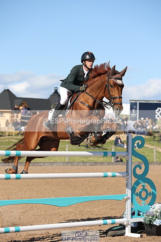 240419A-170409-09582 - Cls 10, 2 Star Big Tour 145cm  Break to End