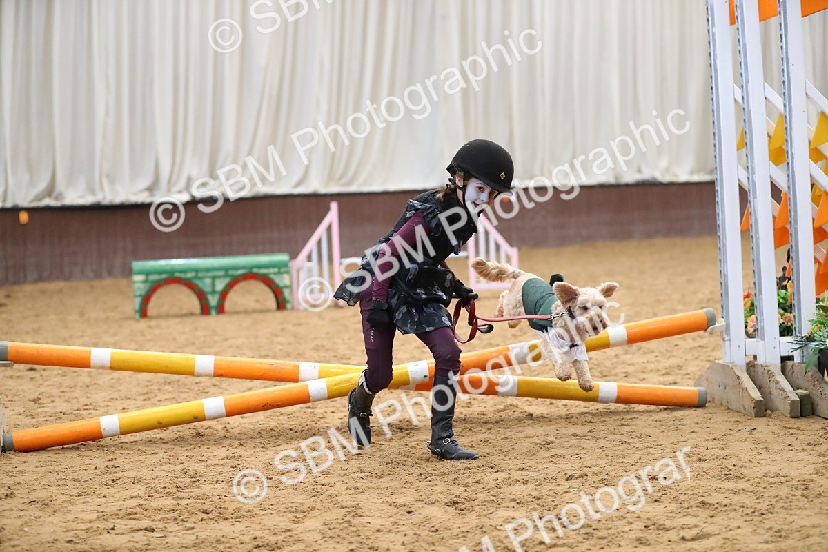 SBM_001965 - Class 3 - Horse & Hound