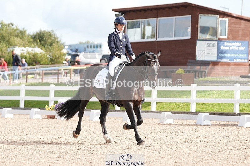 250906-103423-01509 - 005-Jessica.AllenHendrewen.Desert.Lady