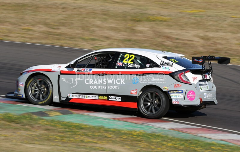  - TCR UK @ Castle Combe