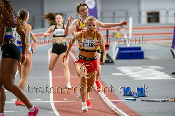 CombiMast25-925571 - Track Female Set One