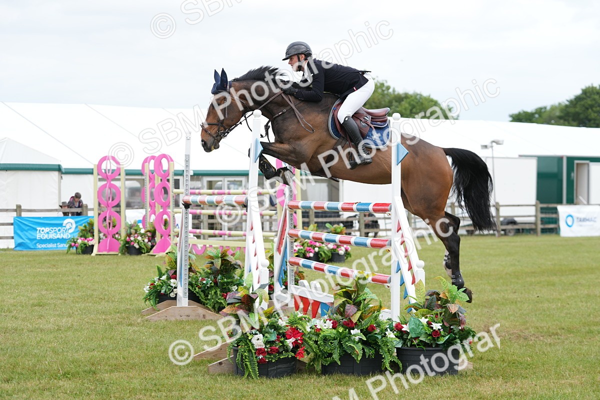 SBM_06604 - Class 202 - National 1.40m Open