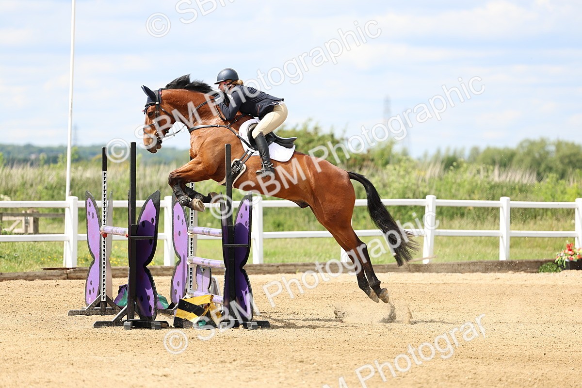 SBM_005929 - Class 19 - Senior Newcomers - 1.10m