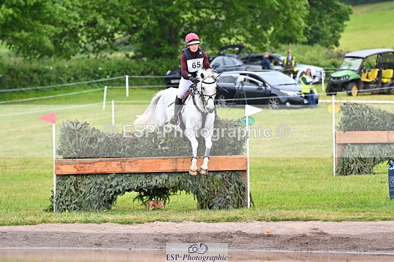 250524A-104702-09403 - A-065-Beatrice.Montgomerie-JAG.WOMANIZER.LADY