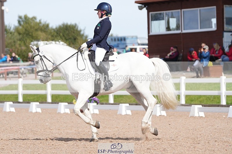 250906-135808-03820 - 067-Laura.PercyConobola.Cascade