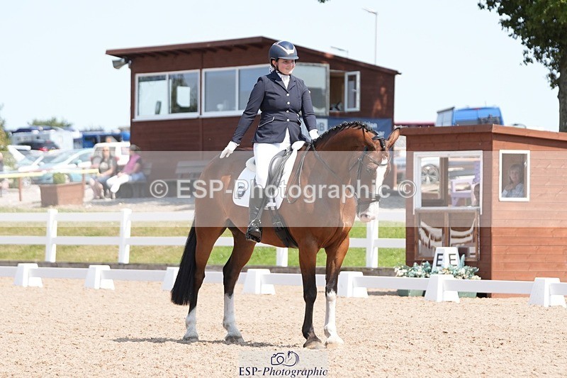 250817-130314-09224 - 162-Isabella.BalianBeechwood.Joey