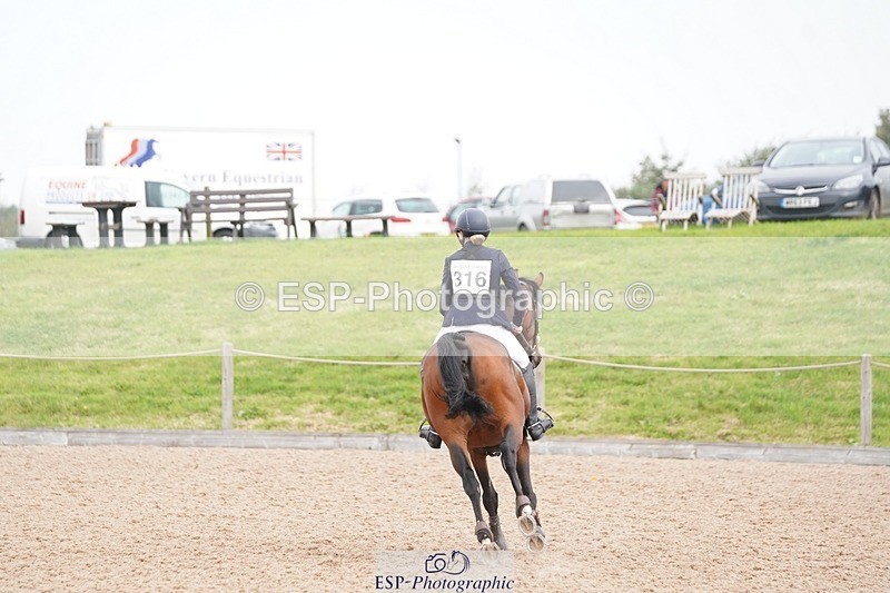 240901A-092356-05340 - 316-Francesca.Lawrence-WITH.A.LITTLE.BIT.OF.LUCK