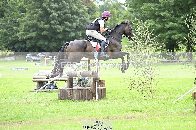 240804-113940-12102 - 415-Benjamin_Plunket-BARDUN_ACROBAT