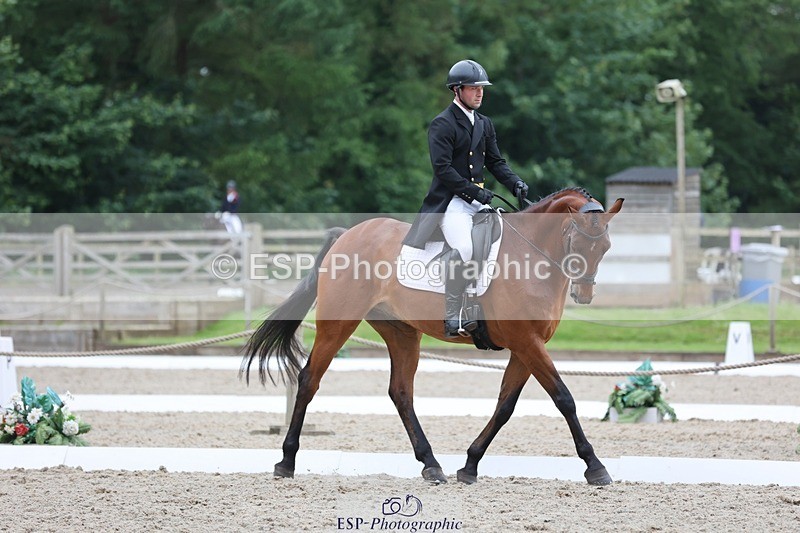 240523-173018-06155 - 324-COOMBELAND_SEMILLY-Rupert_Batting