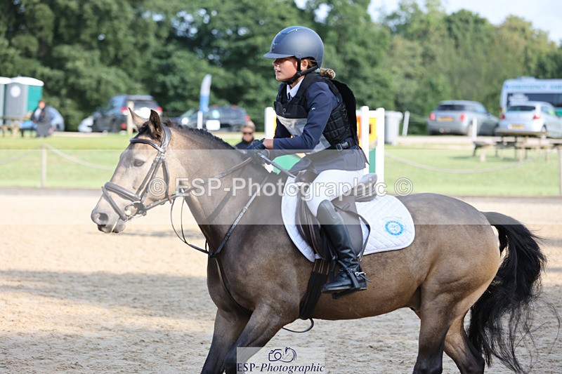 240823X-090125-14344 - 60cm R1 8.30 to 10.00