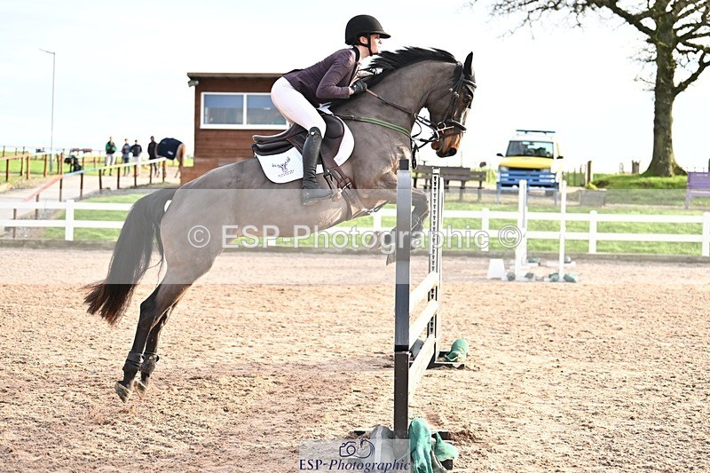 241206-101706-00204 - Cls 2 British Novice and 90cm Open