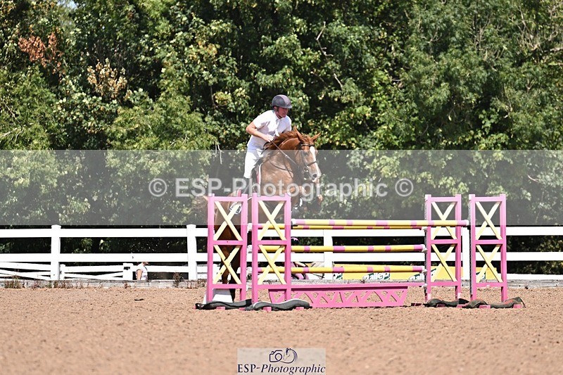 260812-125030-00516 - Cls 6 Foxhunter and 1.20m