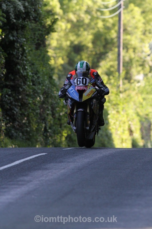 Peter Hickman* BMW / Ice Valley by Motorsave Trade - Friday Practice - Solos