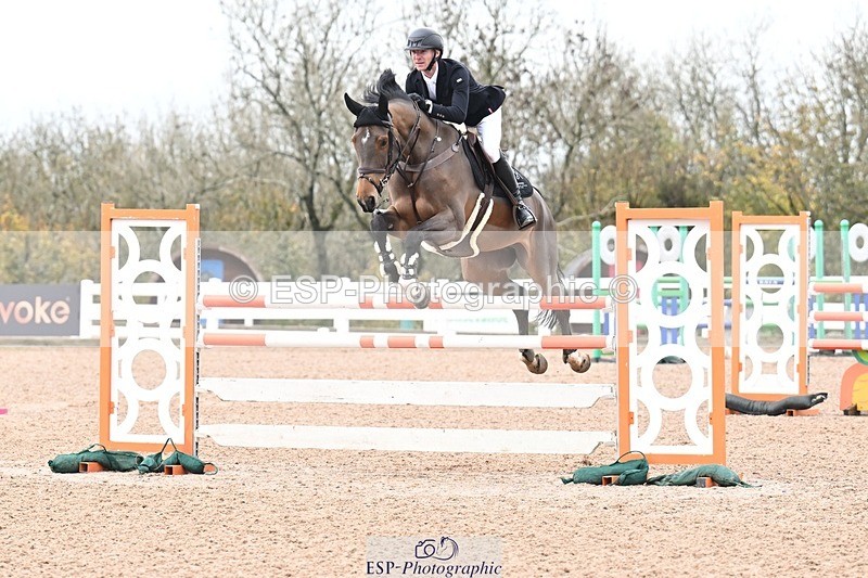 251105-142547-00869 - Cls 06 Fox & 1.20m