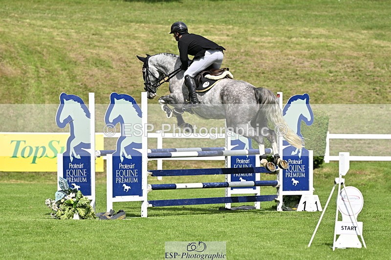 250613A-102038-00393 - Cls 1 Snr Newcomers and 1.10m Open