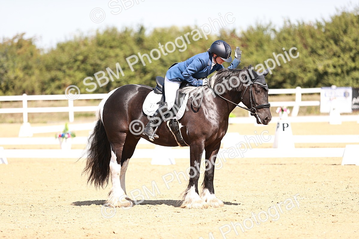 SBM_004607 - Class 12 - Novice 5 - 10.31-11.41