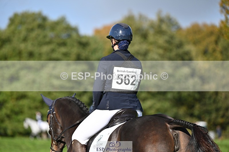 251024A-112528-09657 - G-562-Phoebe.Lagor