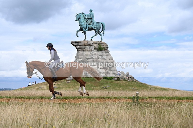 DSC_7102 - Time at Statue 12:45 to 13:15
