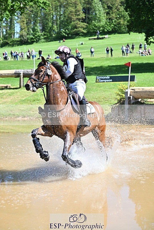 240525-105929-12169 - 324-COOMBELAND_SEMILLY-Rupert_Batting