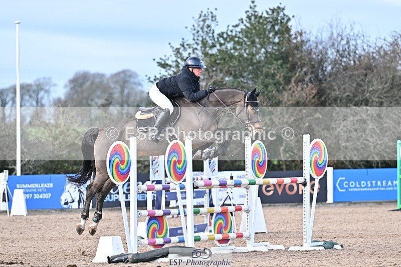 251126-130041-00561 - Cls 4 Newcomers and 1.10m