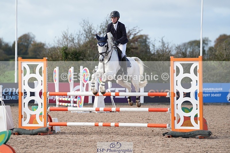 251025-141311-00596 - Cls 13 Pony Foxhunter and 1.10m