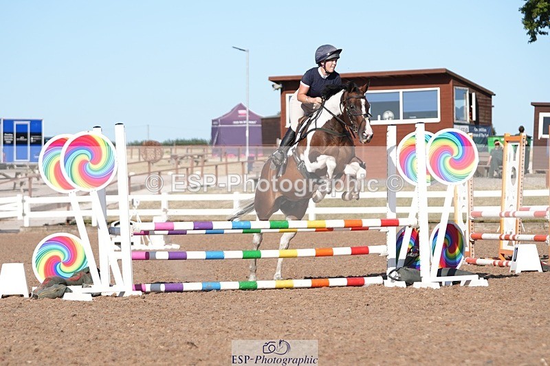 260811-174458-00259 - Cls 7 and 8 Club and Schools 80cm