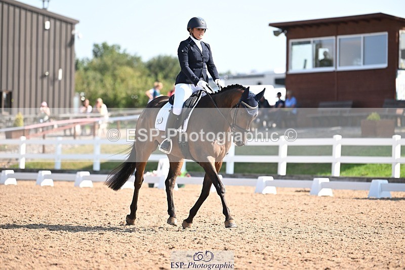 250816-102308-03354 - 064-Kellie.HutchingsTawstock.Finale