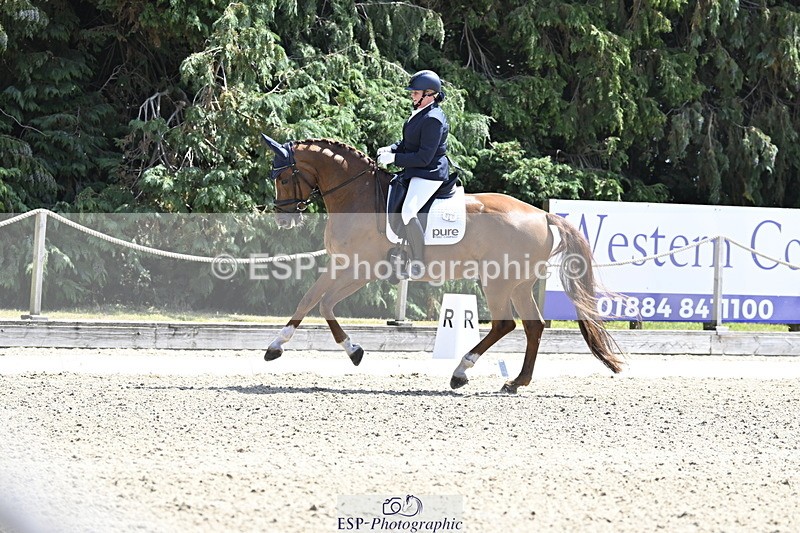 250810A-133601-06705 - 021-Caroline.HuntFancy.That.II