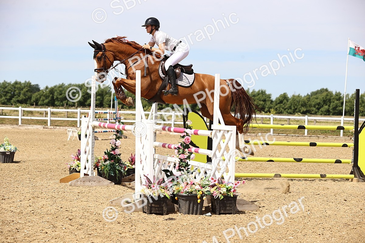 SBM_000671 - Class 15 - Redpost Equestian Senior Foxhunter - 1.20m