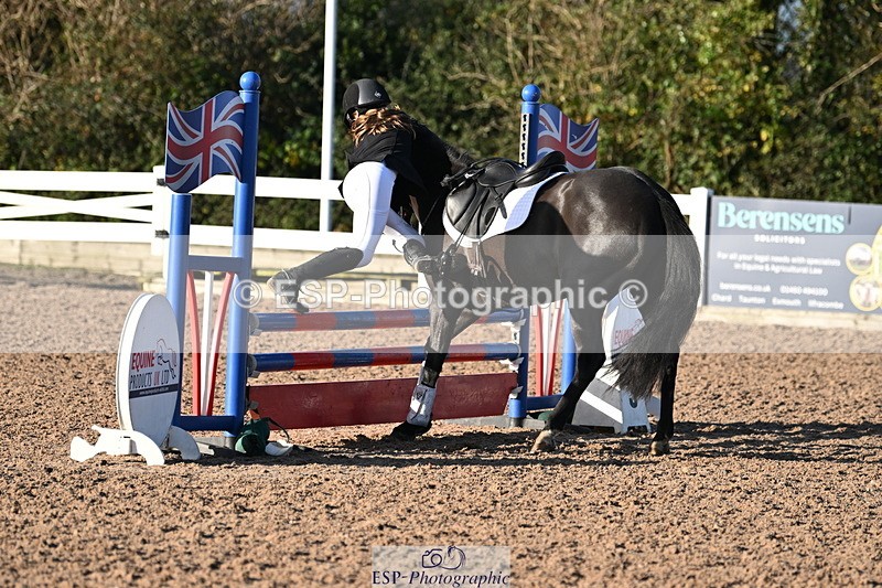 241026A-100948-00065 - SAT Cls 3 Pony Intro 70cm