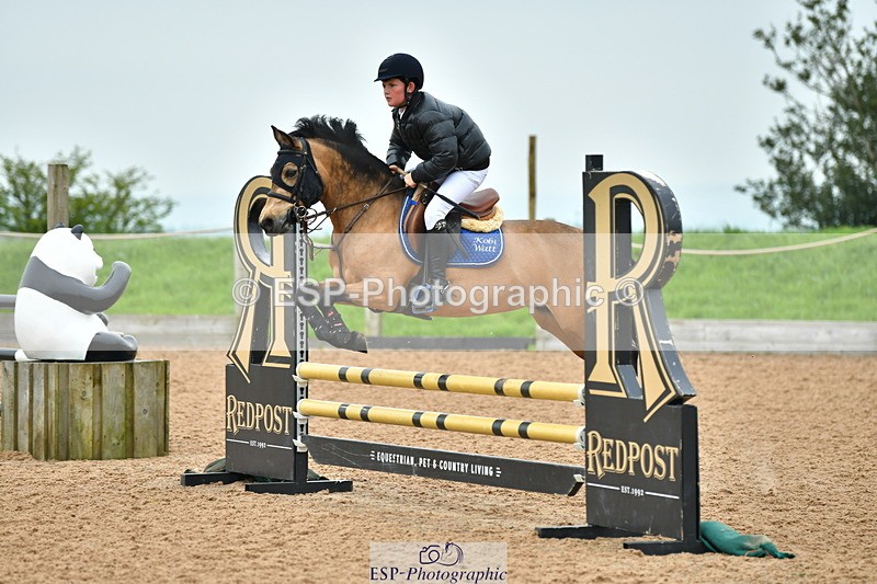 230513A-090351-00008 - Cls 11 Stepping Stones 128+138cm