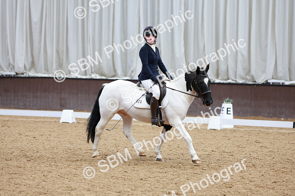SBM_002908 - Class 14 - Novice 2