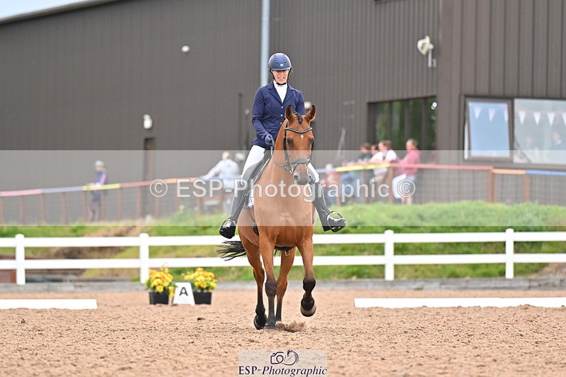 240817A-154505-10354 - 316-Hannah.Drinkwater-Sonnetti