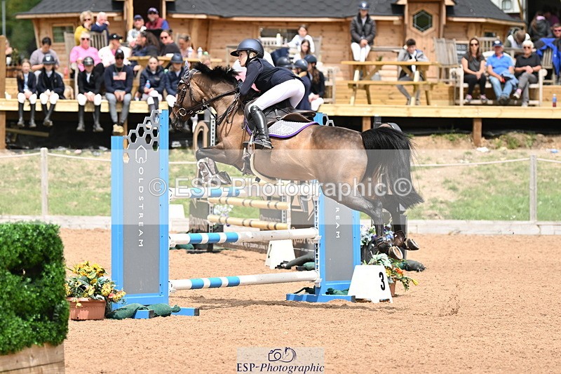 240630A-131112-13587 - Cls 25 HOYS 138cm Qualifier