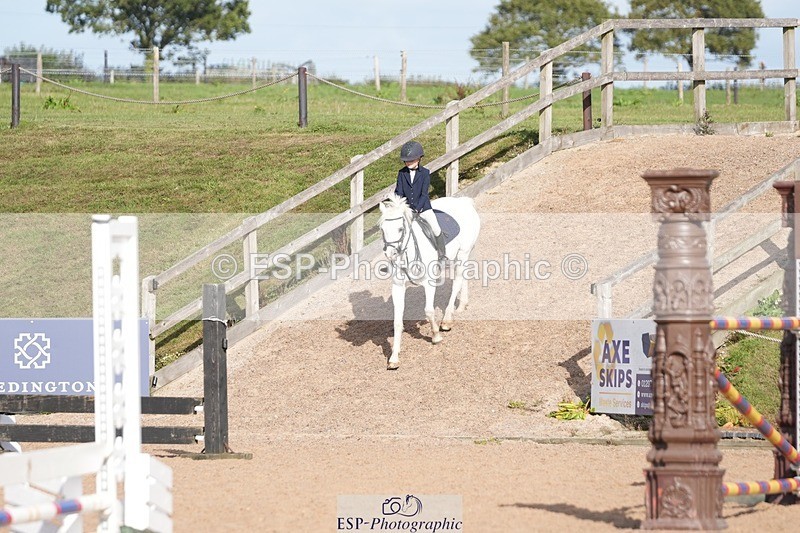 260926-154203-01278 - Cls 13 70cm Speed Derby