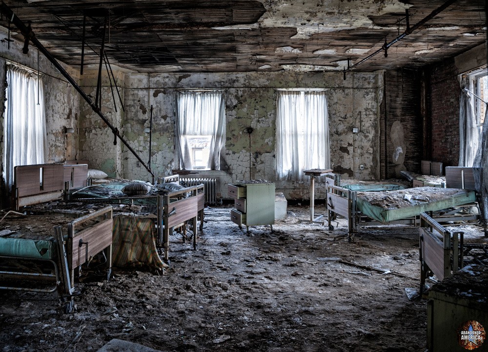 unique and unremarkable - Setting Sun Retirement Home*