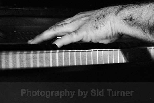 20090803_94bw - Music