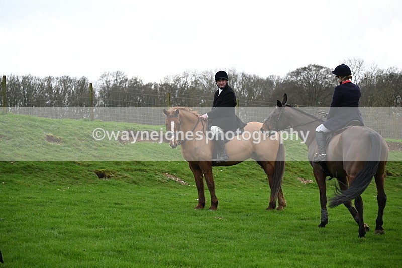 WJ6_9391 - Line Three