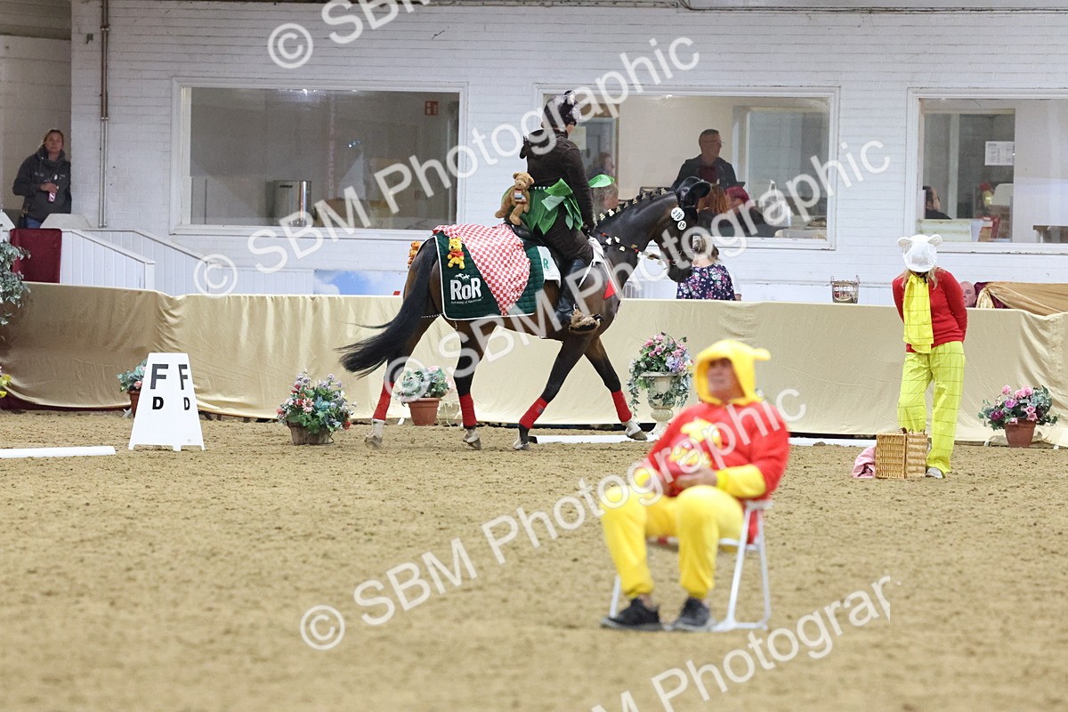 SBM_09675 - Class 52 Strictly Fancy Dress-Age