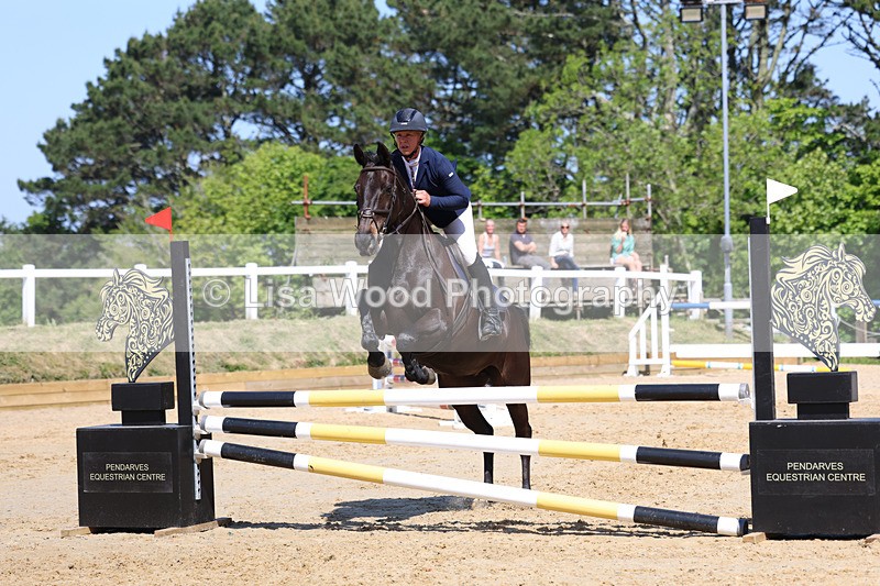 3E7A5799 - Class 4: Senior BN/90cm open