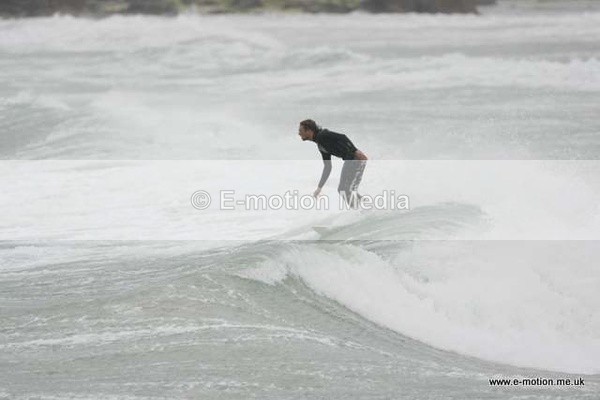 SU 110509-20 - Surf May 09