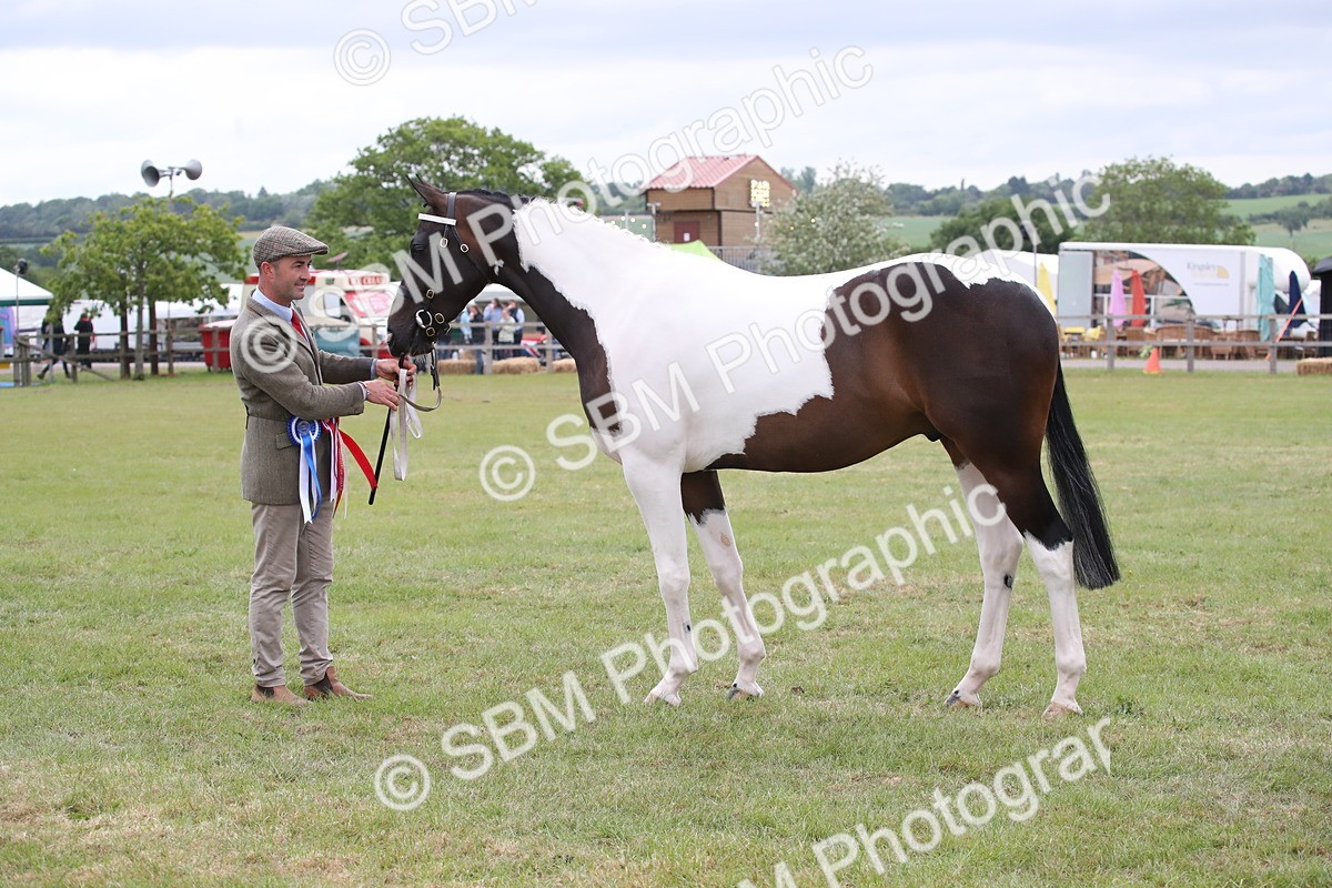 SBM_09895 - Ch 50 - Price Family Supreme In Hand