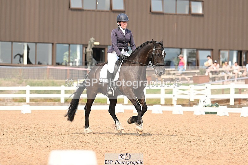 250816-150456-06084 - 027-Samantha.PringTongwynlais.Moon.Dancer