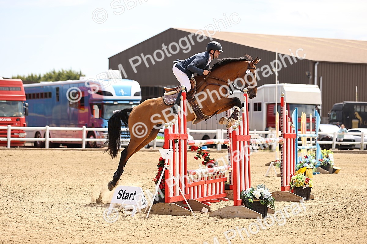 SBM_010394 - Class 9 - Senior Foxhunter - 1.20m Open