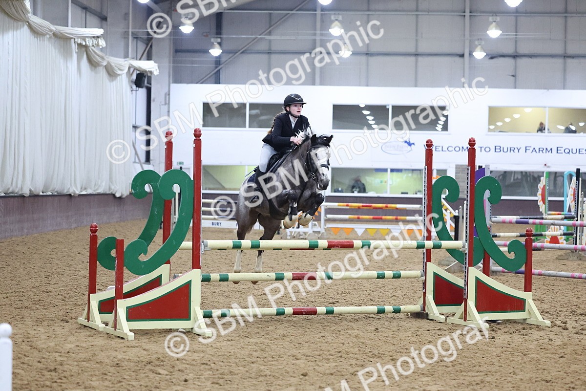 SBM_003227 - Class 11 - Blue Chip Pony Newcomers - 1.00m Open