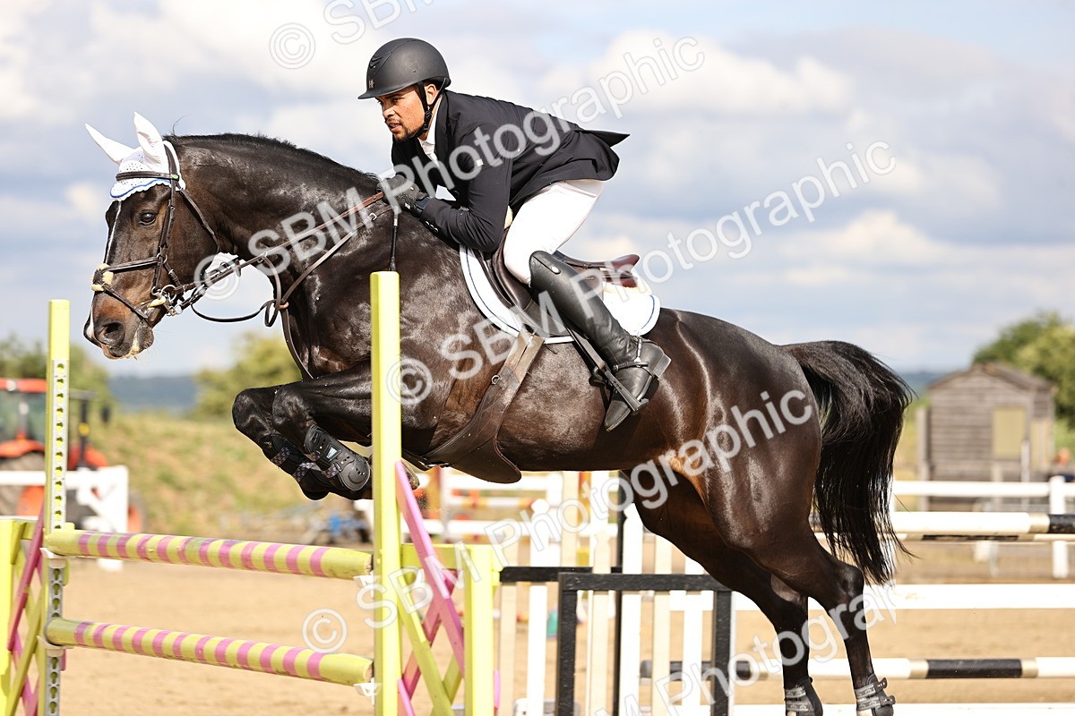 SBM_003828 - Class 13 - Senior Foxhunter - 1.20m