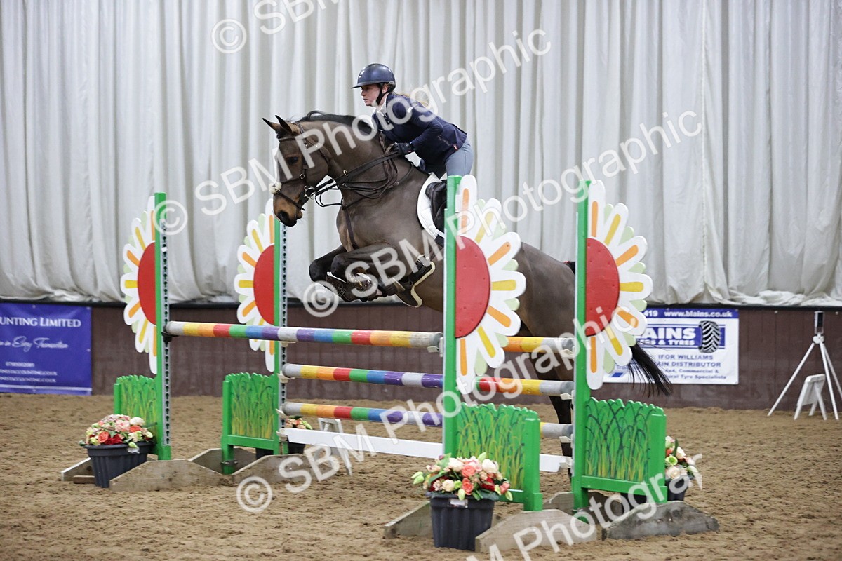 SBM_001350 - Class 4 - Senior Newcomers/ 1.10m Open