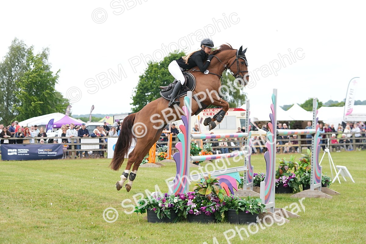 SBM_06423 - Class 202 - National 1.40m Open