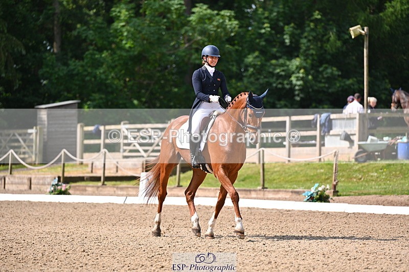 250523A-101733-05891 - C-261-Danielle.Dunn-ICI.DOR.DE.DONNA.CADANZA.Z