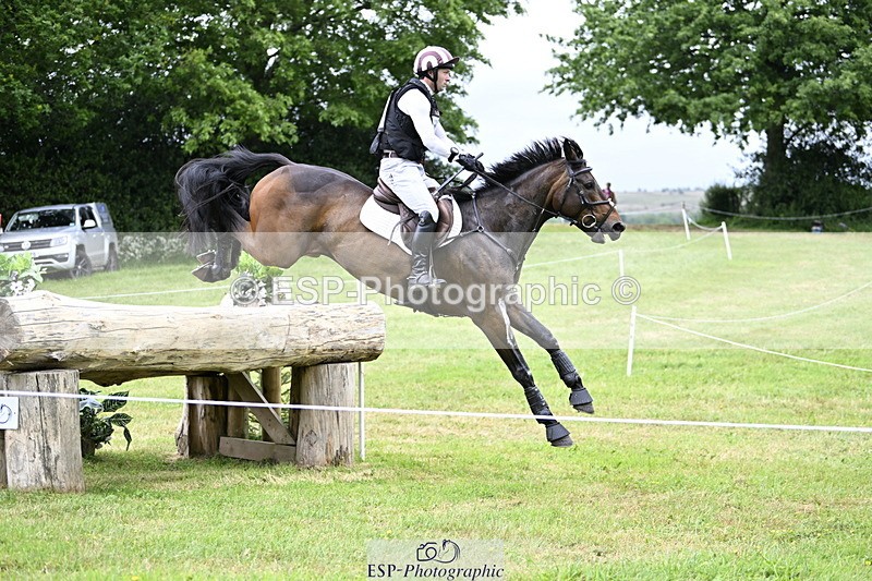 250524A-113157-09564 - B-317-Rupert.Batting-COOMBELAND.TALISMAN